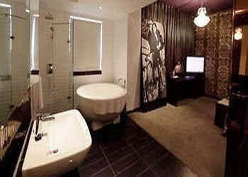 Latin Hotel - Guiyang Гуейян Екстериор снимка